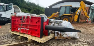 Prefeitura de Arvoredo adquire rompedor hidráulico