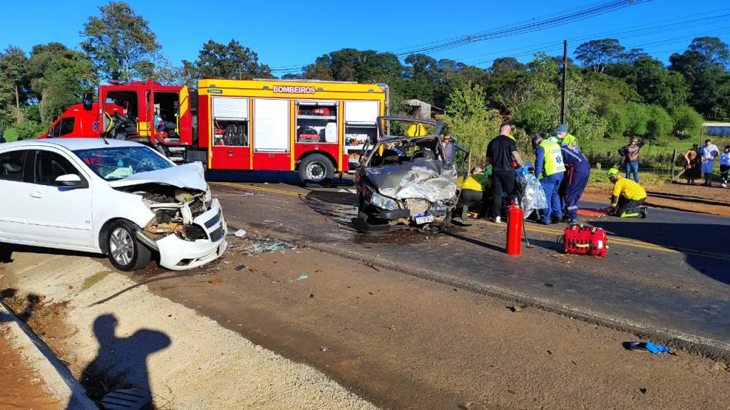 Grave acidente mobiliza Bombeiros e helicóptero do SAER em Chapecó