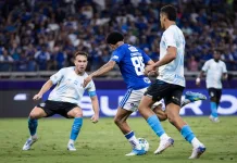 Grêmio perde para o Cruzeiro, se aproxima do Z-4 e aumenta pressão no vestiário