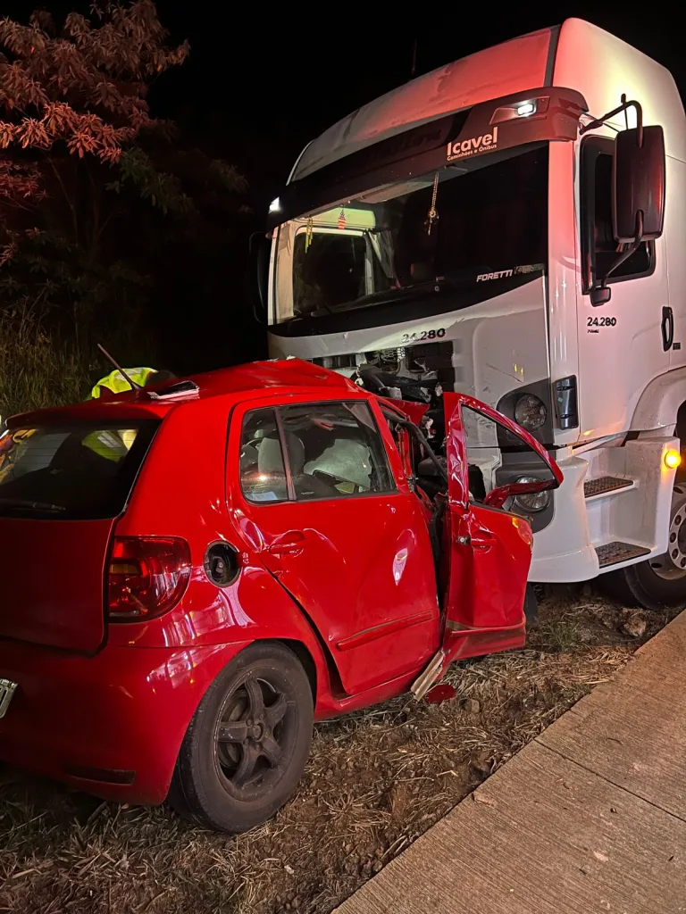 Mulher morre em colisão frontal na BR-163