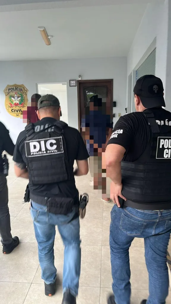 DIC de Concórdia conclui inquérito sobre morte de jovem; Dez suspeitos estão presos e um segue foragido