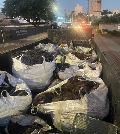 PM apreende aproximadamente quatro toneladas de cobre em Chapecó