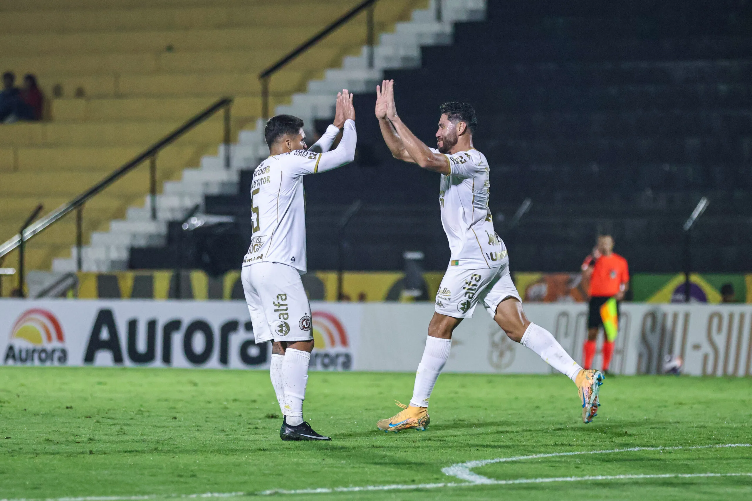 Chapecoense vence o Botafogo por 2x0 e avança na Copa do Brasil - BelosF7