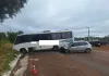 Jovem morre após colisão entre carro e micro-ônibus em Chapecó