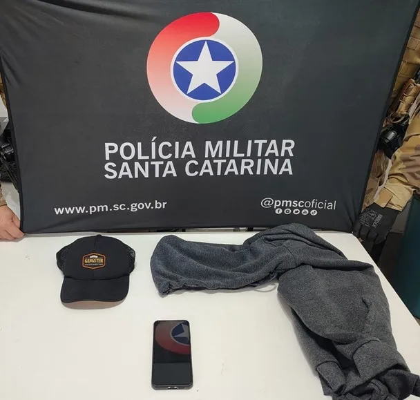 Homem é preso por roubo de celular em Chapecó