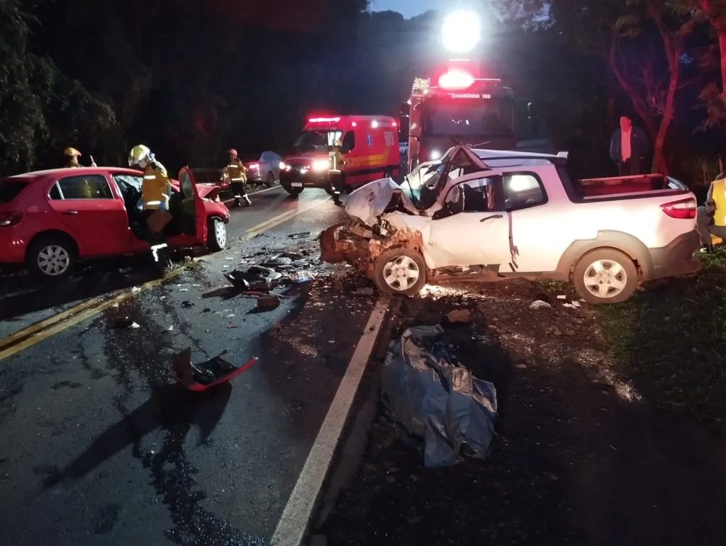 Jovem morre em colisão frontal no Oeste de SC