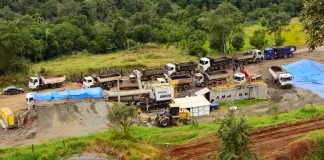 Funcionários terceirizados da revitalização SC-283 paralisam trabalhos