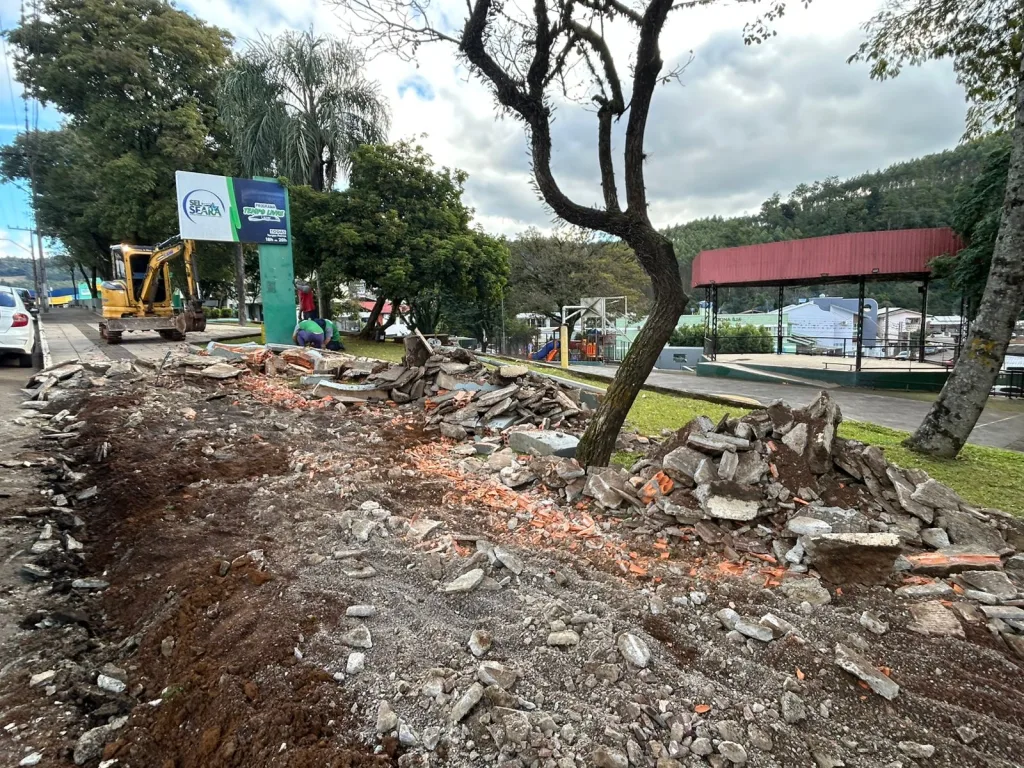 Iniciadas as obras na praça Henriqueta Zanuzzo