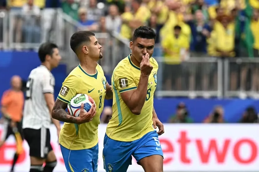 Brasil vira sobre o Japão e garante classificação para as oitavas da Copa