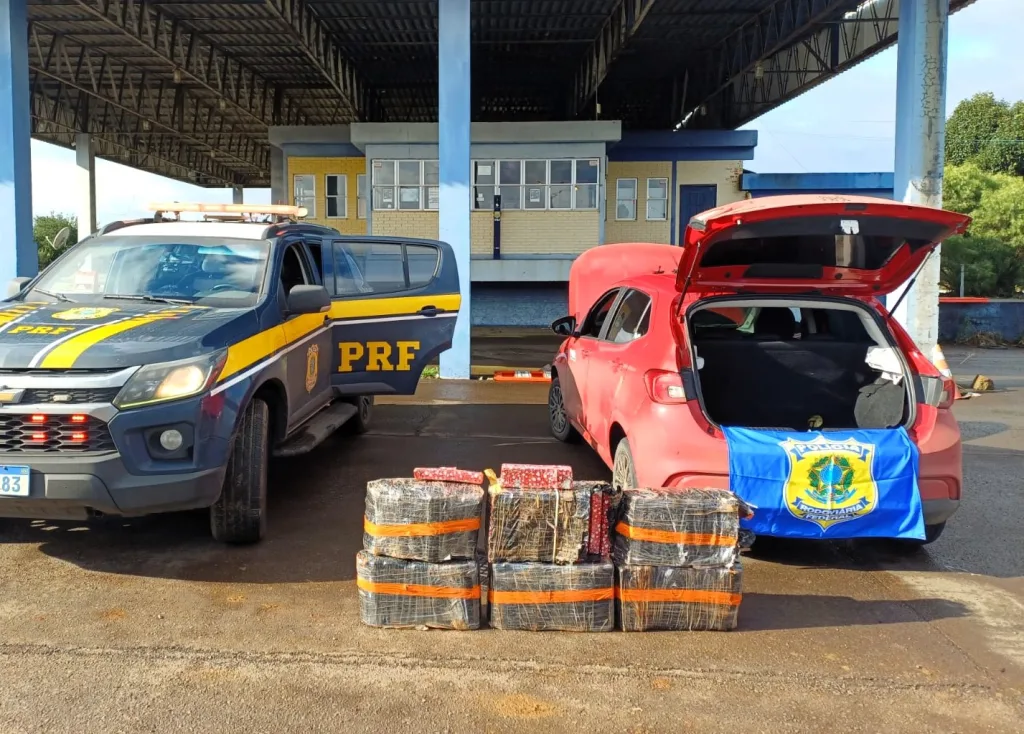 PRF intercepta automóvel com quase 100 quilos de maconha no Oeste catarinense