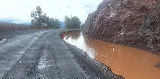 Buracos enormes na SC-283 em Arvoredo