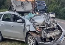 Motorista ferido após colisão entre carro e caminhão na BR-153, em Irani
