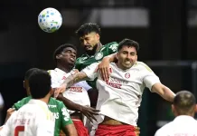 Félix Torres e Maripán em Palmeiras x Inter — Foto: Marcos Ribolli