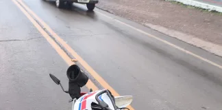 Jovem fica ferido após colisão entre carro e motocicleta em Iporã do Oeste