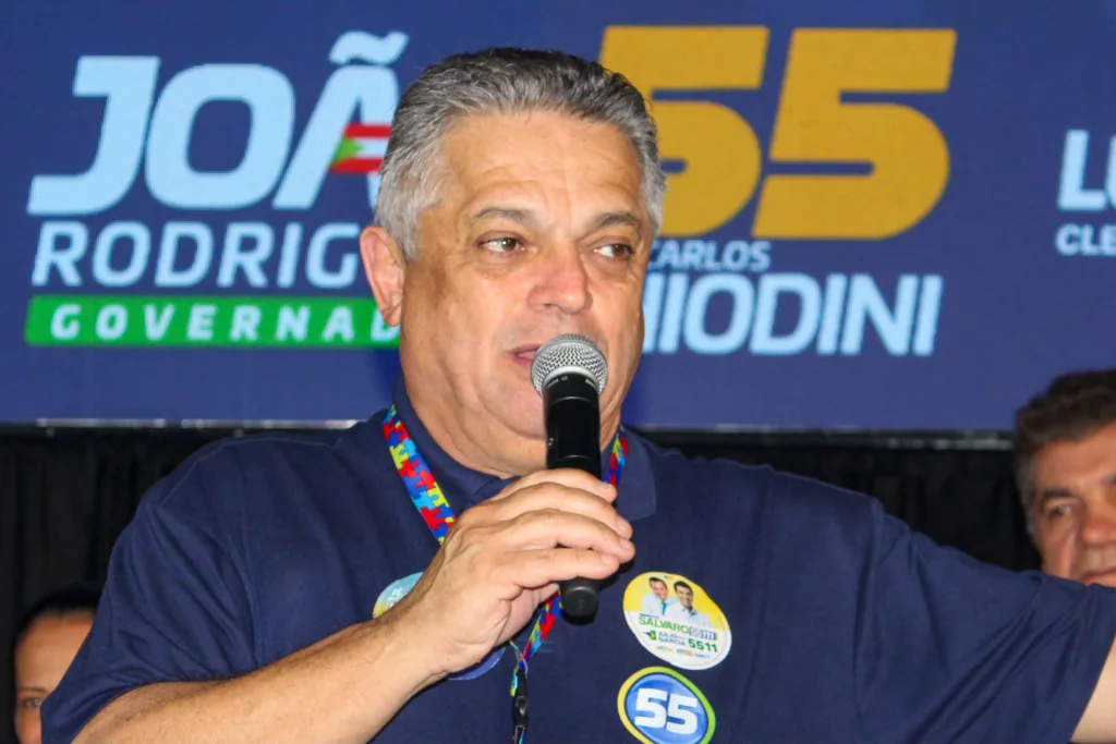 João Rodrigues lança candidatura ao Governo de SC com caminhada em Chapecó
