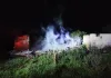 Incêndio destrói casa de madeira e veículo no Oeste de SC