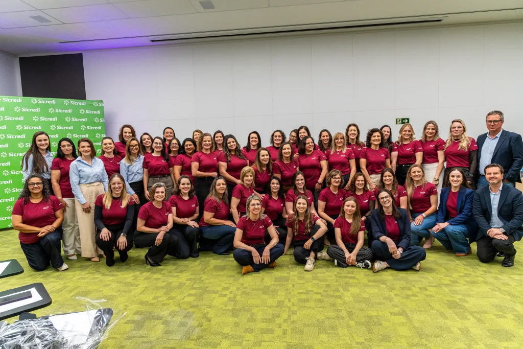 Sicredi celebra formatura do Comitê Mulher e fortalecimento de lideranças femininas