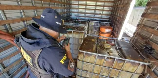PRF flagra transporte irregular de biodiesel em Chapecó