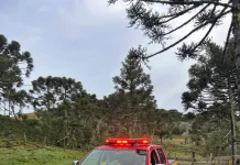 Bombeiros seguem buscas por helicóptero desaparecido na Serra catarinense