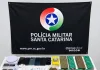 PM apreende drogas e recupera moto furtada em Chapecó