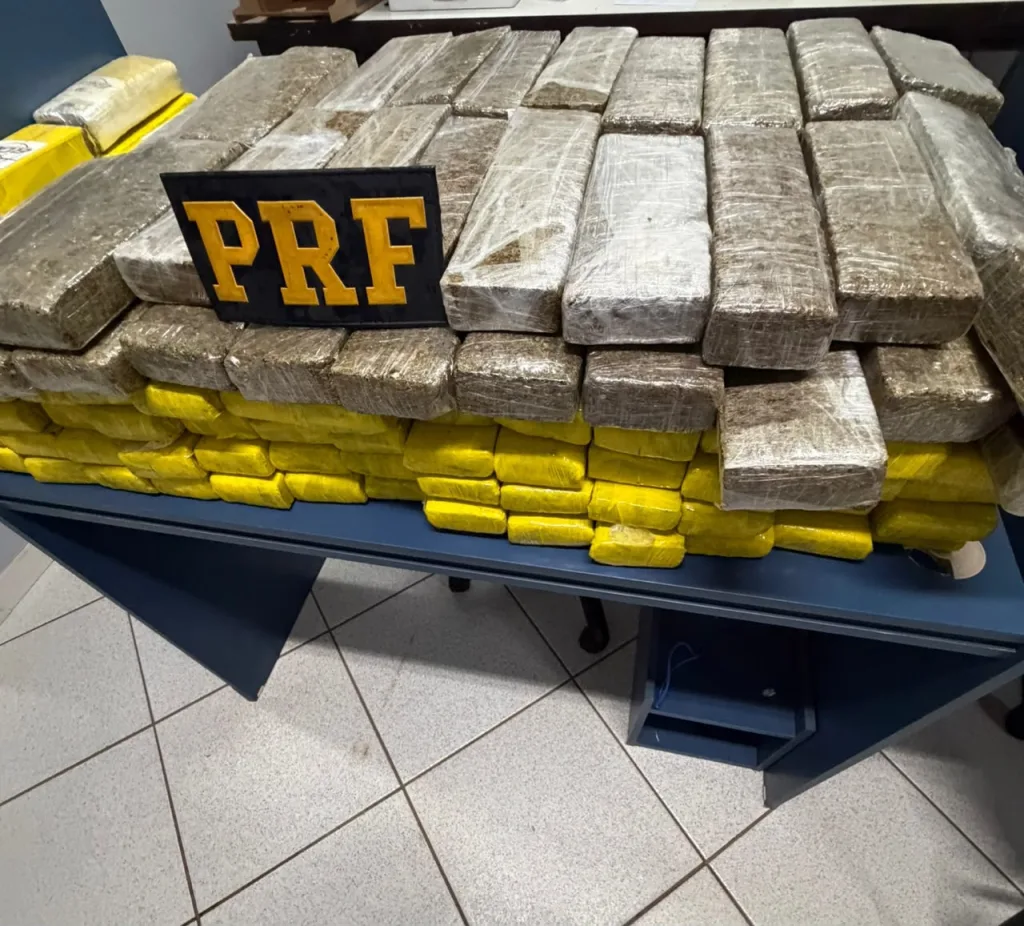Operação Nexus PRF intercepta 100 kg de maconha no Oeste de SC