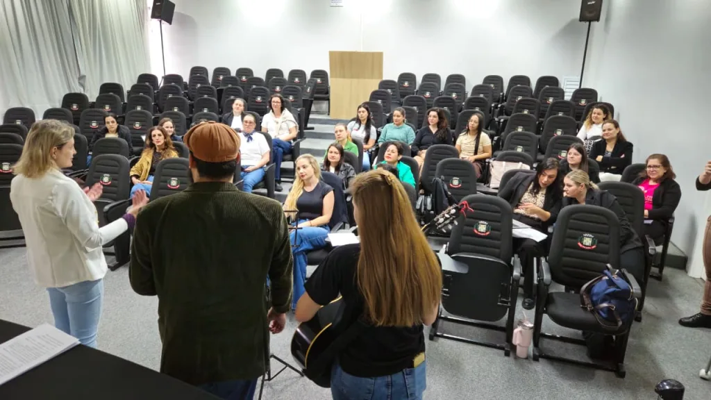 ProLEEI apresenta projetos de leitura e escrita da Educação Infantil em Seara