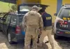 Vídeo: PRF intercepta mais de 80 quilos de maconha em Chapecó PRF intercepta mais de 80 quilos de maconha em Chapecó