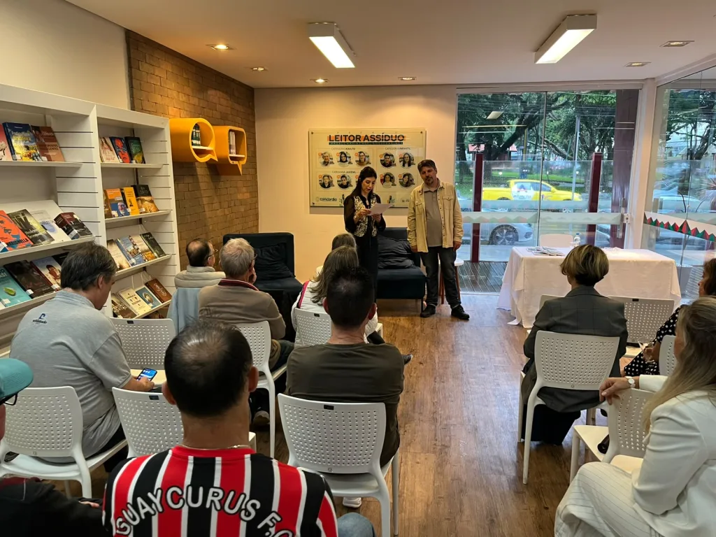 Jefferson Franke lança livro sobre a história do futebol de Concórdia e presta homenagem ao pai